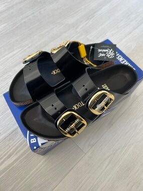 Arizona Big Buckle Birkenstock Black